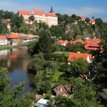 Domecek Ve Dvore Apartment