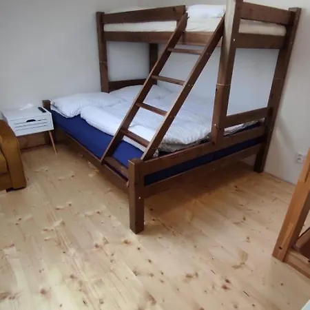 Domecek Ve Dvore Apartament *