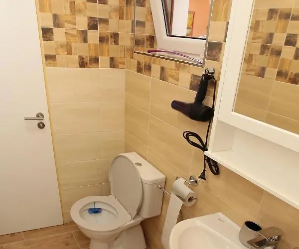 Domeček Ve Dvoře Bechyně